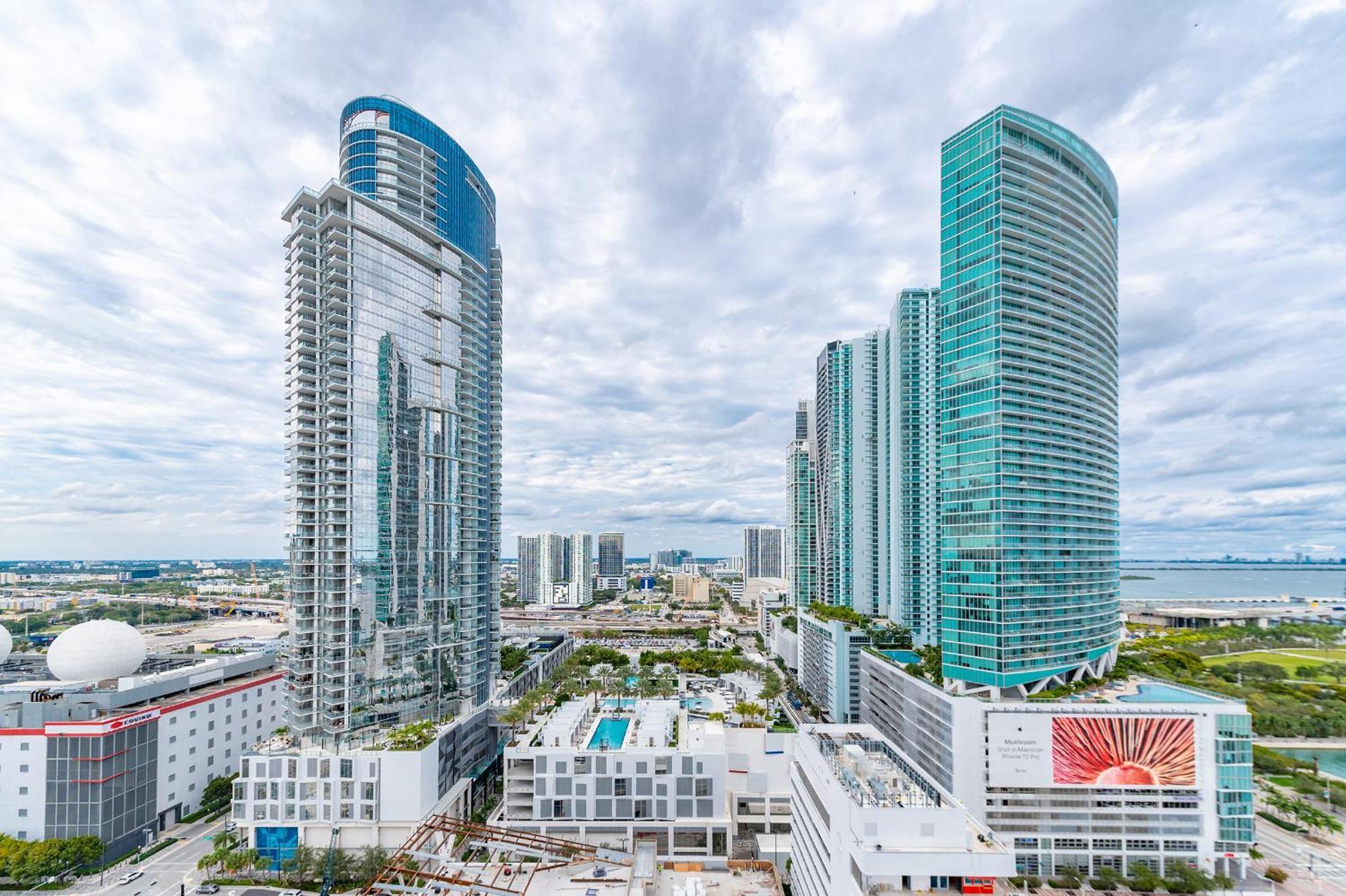 Global Luxury Suites Miami Worldcenter Room photo